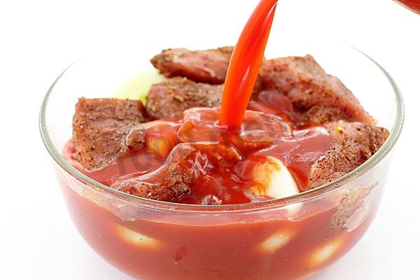 Шаг 5 приготовления Шашлык на гриле в томатном соке
