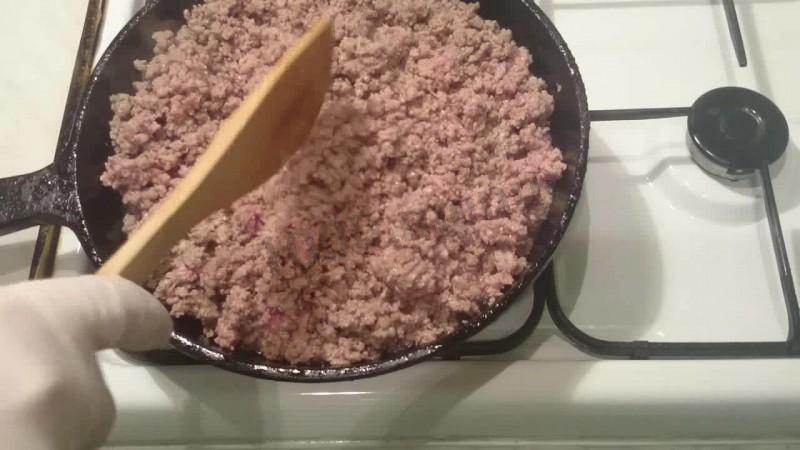 Шаг 2 приготовления Лазанья с мясом в соусе