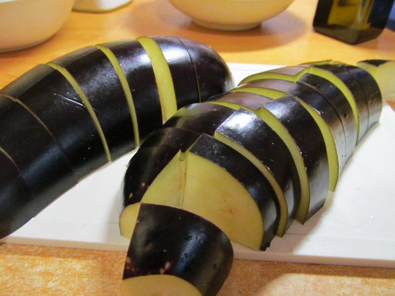 Шаг 2 приготовления Мясо с баклажанами и картофелем в мультиварке