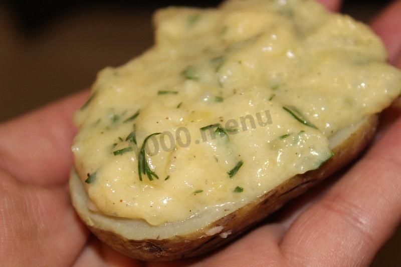 Шаг 8 приготовления Картофель запеченный с сыром и беконом