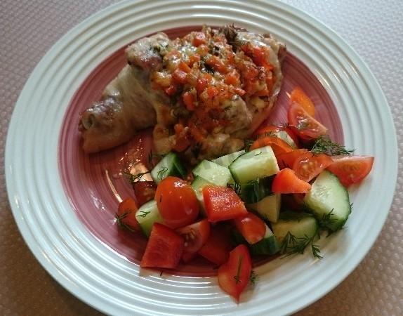 Обложка рецепта Куриный окорочок фаршированный овощами