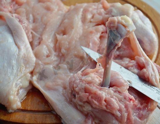Шаг 6 приготовления Курица, фаршированная свининой грибами и фасолью