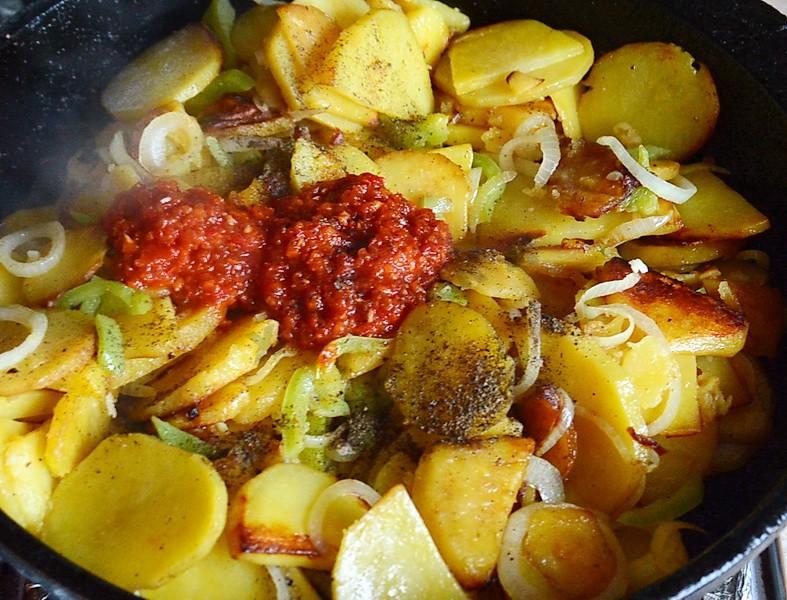 Шаг 7 приготовления Жареная картошка с болгарским перцем