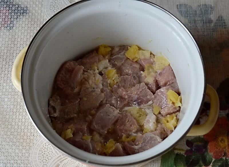 Шаг 4 приготовления Свинина с апельсинами и сыром в духовке