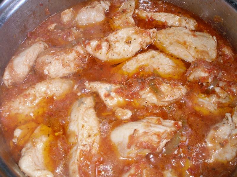Шаг 14 приготовления Курица в остром томатном соусе