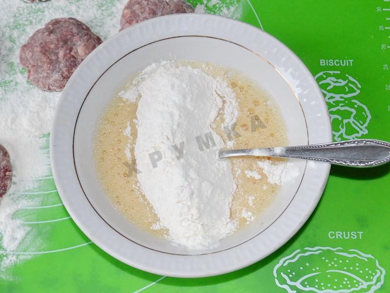 Шаг 5 приготовления Отбивные из фарша в кляре