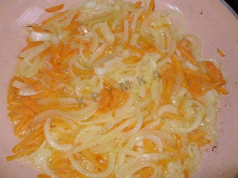 Шаг 7 приготовления Курочка запеченная в духовке на овощной подушке