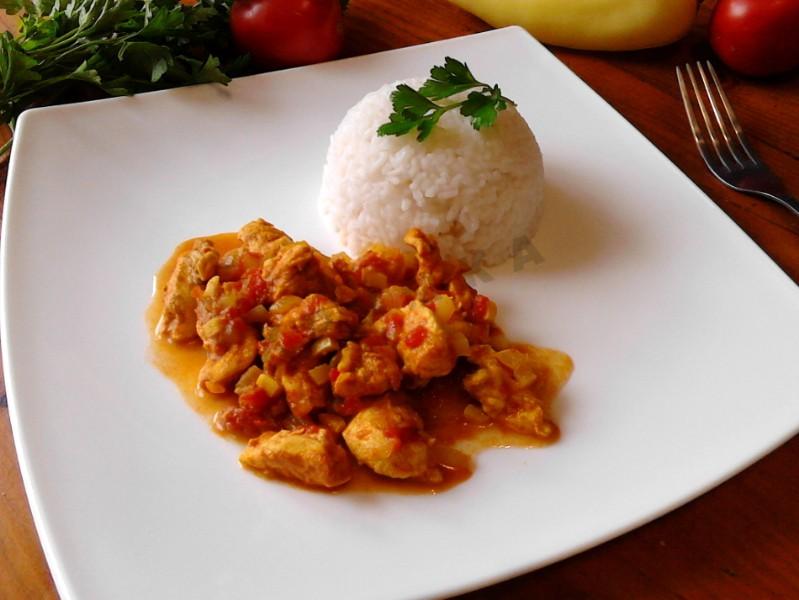 Обложка рецепта Куриное филе с карри и овощами