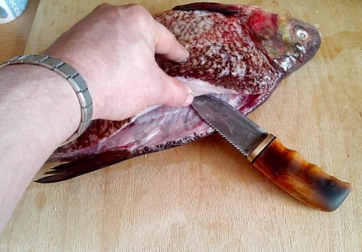 Шаг 4 приготовления Лещ запеченный в духовке