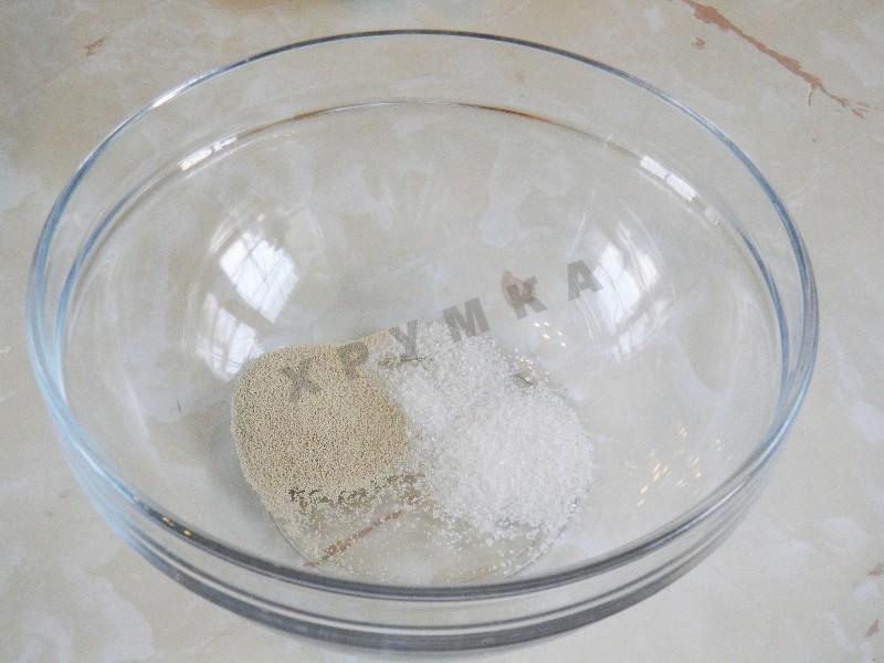 Шаг 2 приготовления Беляши с сухими дрожжами на воде