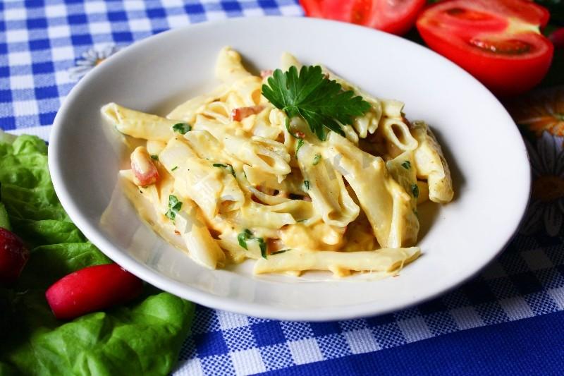 Обложка рецепта Макароны карбонара с беконом