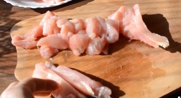 Шаг 1 приготовления Куриные грудки в горчице в мультиварке