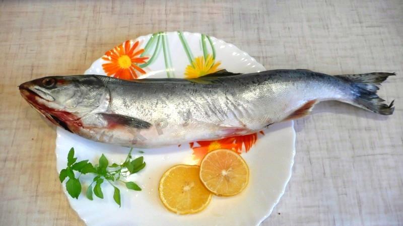 Шаг 1 приготовления Голец в духовке