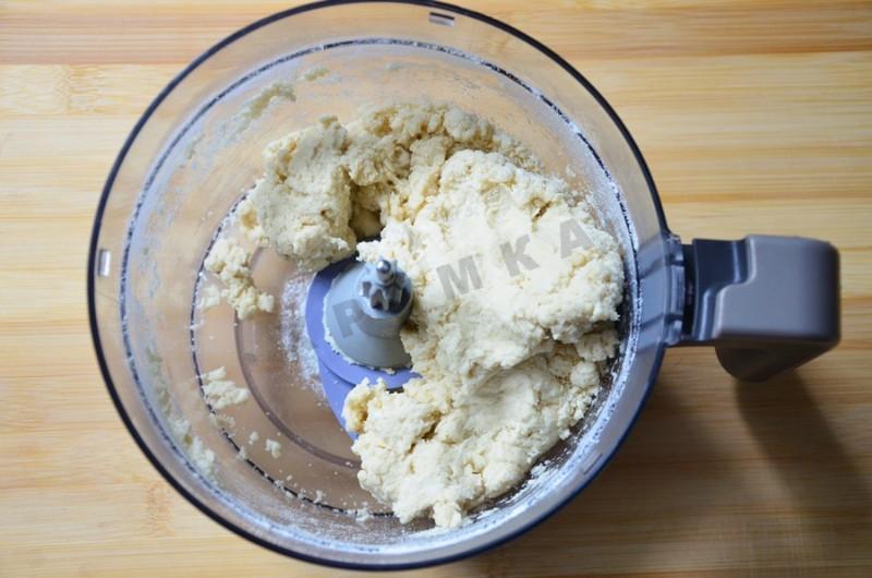 Шаг 4 приготовления Вареники с начинкой из мясных субпродуктов на заварном тесте