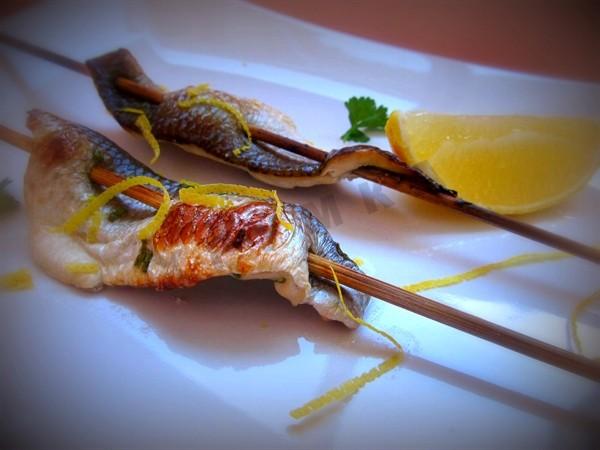 Шаг 4 приготовления Шашлычки из рыбы с мёдом и розмарином