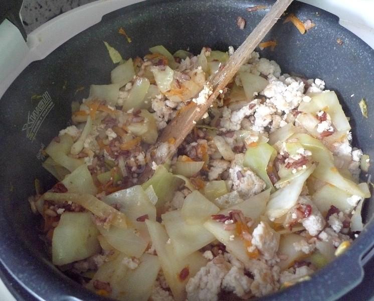 Шаг 7 приготовления Ленивые голубцы с куриным фаршем в мультиварке