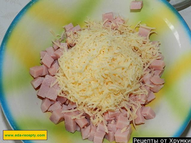 Шаг 3 приготовления Запеченный картофель в фольге с сыром и майонезом