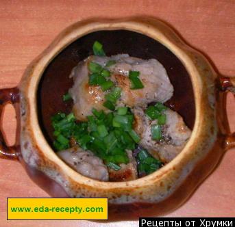 Шаг 10 приготовления Картофель с грибами и мясом в горшочке