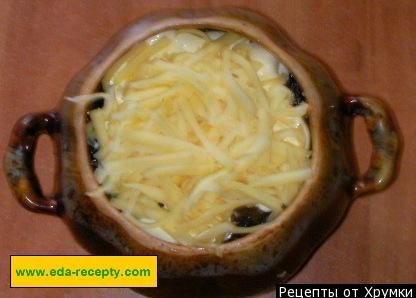 Шаг 22 приготовления Картофель с грибами и мясом в горшочке