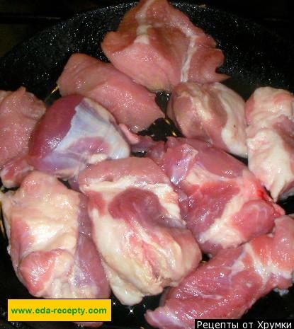 Шаг 4 приготовления Картофель с грибами и мясом в горшочке