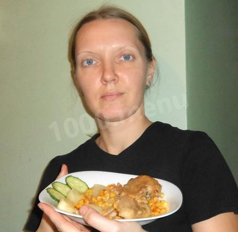 Шаг 8 приготовления Тушеная курица с кукурузой и томатами
