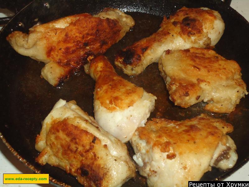 Шаг 4 приготовления Курица с черносливом в горшочках по гречески
