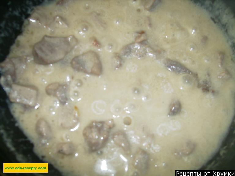 Шаг 13 приготовления Жареная свинина с луком и сметаной
