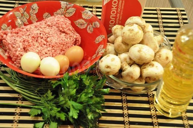 Шаг 1 приготовления Зразы из куриного фарша с начинкой из лисичек