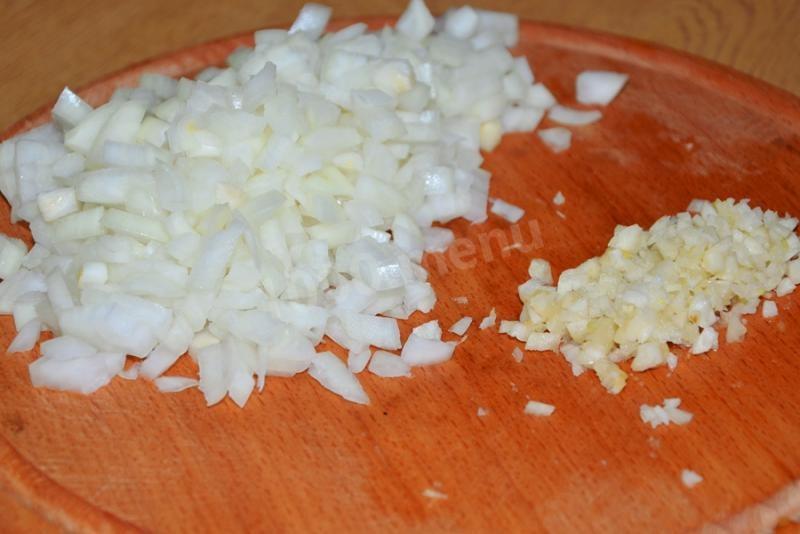 Шаг 5 приготовления Каннеллони с мясным фаршем, помидорами и сыром