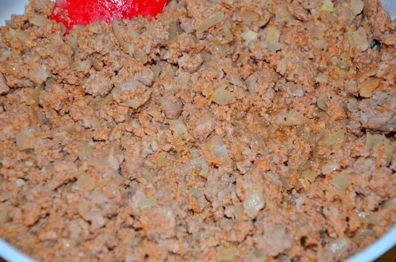 Шаг 9 приготовления Каннеллони с мясным фаршем, помидорами и сыром