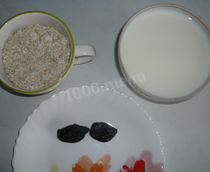 Шаг 1 приготовления Овсяная каша с черносливом