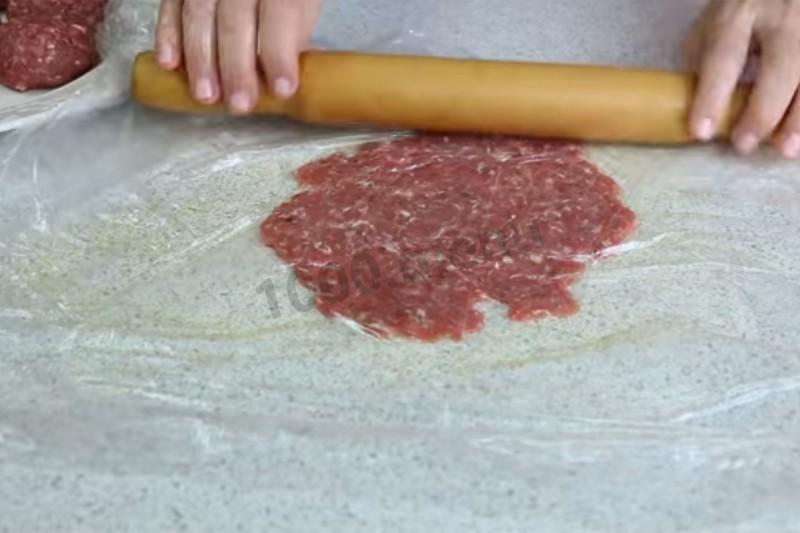 Шаг 2 приготовления Куриный бризоль со сметанной начинкой