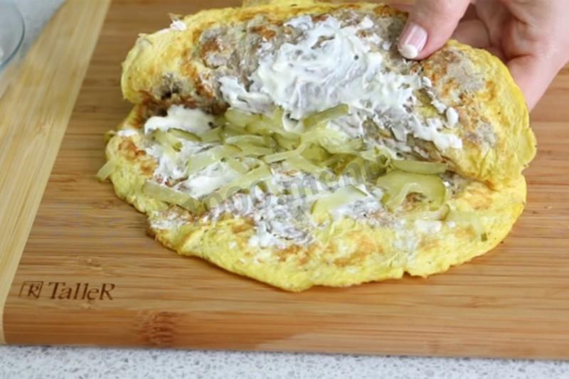 Шаг 9 приготовления Куриный бризоль со сметанной начинкой