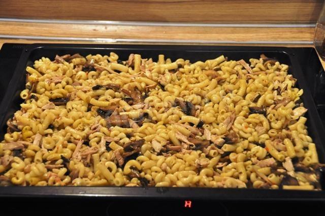 Шаг 7 приготовления Макароны с грибами и яйцом