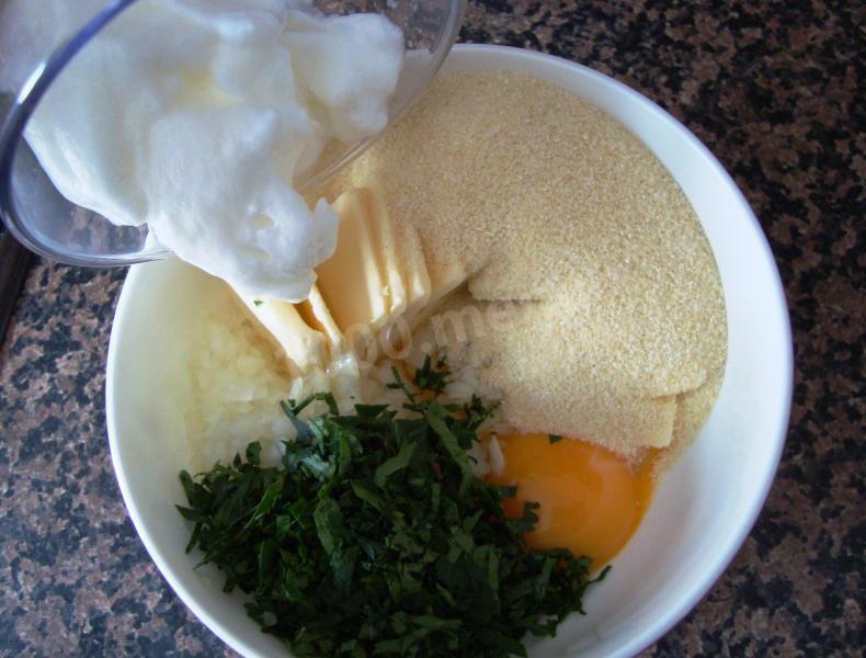 Шаг 5 приготовления Фаршированная манкой курица запеченная в духовке