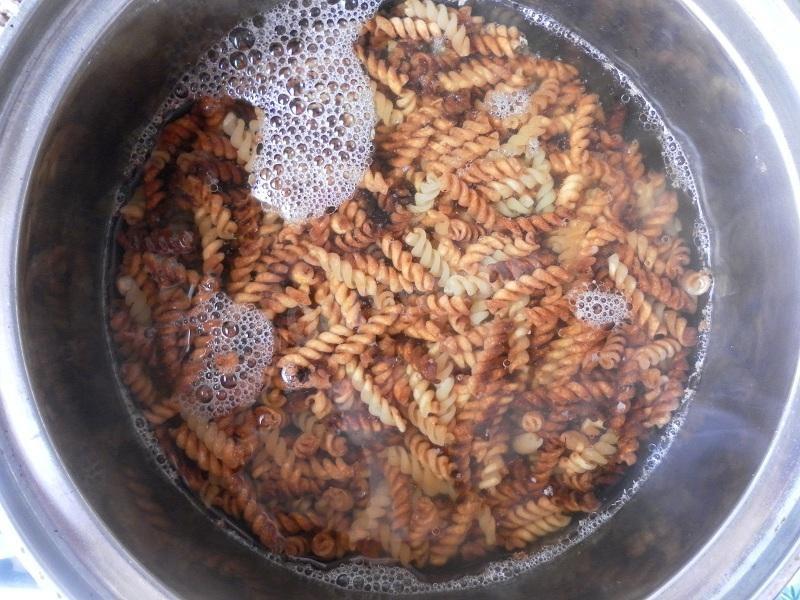 Шаг 10 приготовления Фузилли с мясным фаршем