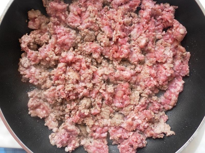 Шаг 2 приготовления Фузилли с мясным фаршем