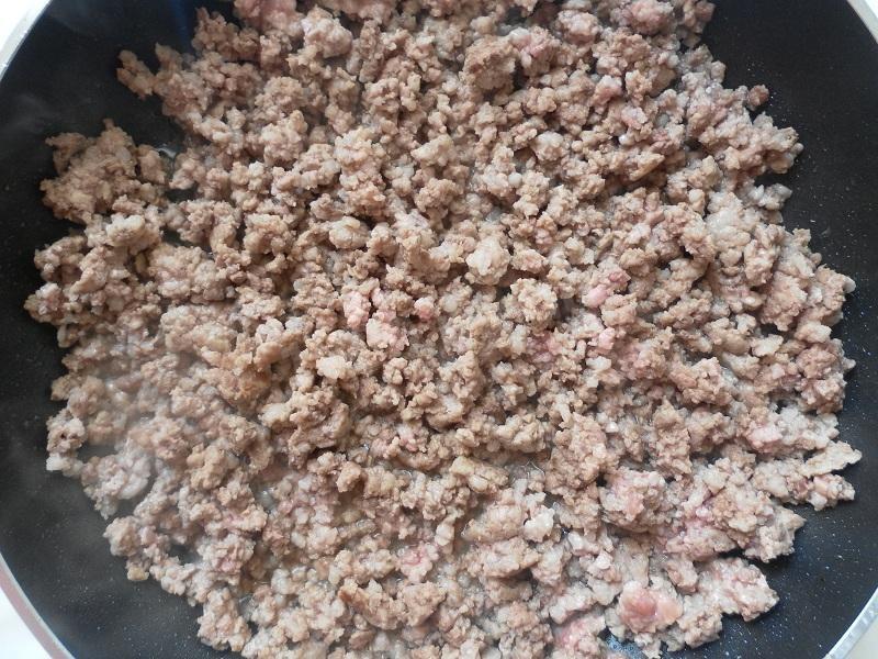 Шаг 3 приготовления Фузилли с мясным фаршем