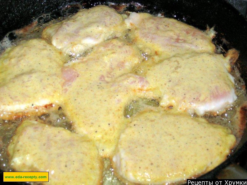 Шаг 9 приготовления Курица в кляре на майонезе на сковороде