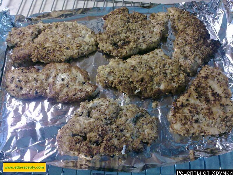 Шаг 12 приготовления Шницель из курицы в ореховой панировке со спагетти в соусе из петрушки и черемши