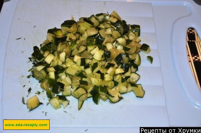 Шаг 4 приготовления Курица с солеными огурцами