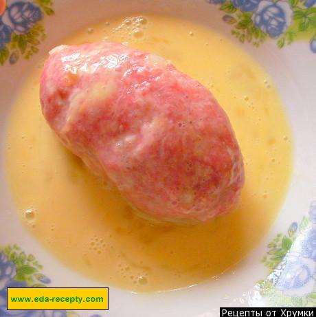 Шаг 13 приготовления Котлеты из трех видов мяса с сыром и чесноком