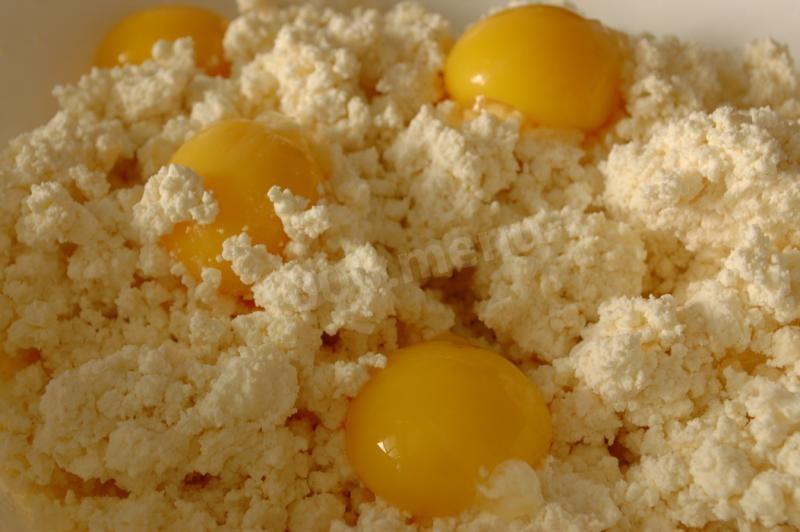 Шаг 2 приготовления Запеканка с яблоками