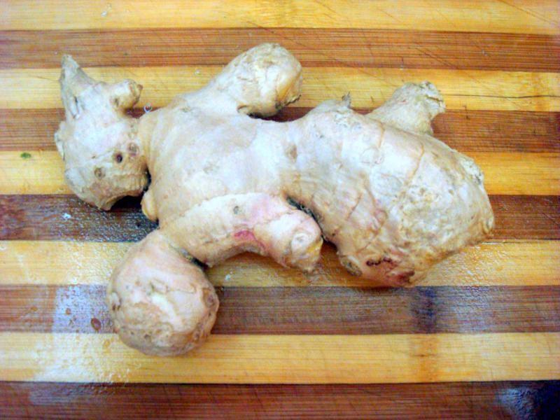 Шаг 5 приготовления Курица в красном соусе с яйцами