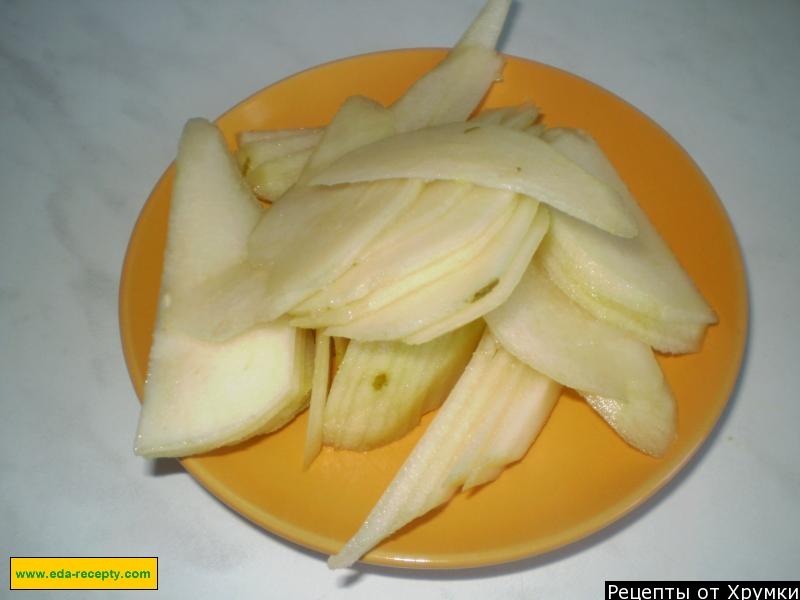 Шаг 4 приготовления Творожная запеканка с манкой и грушами