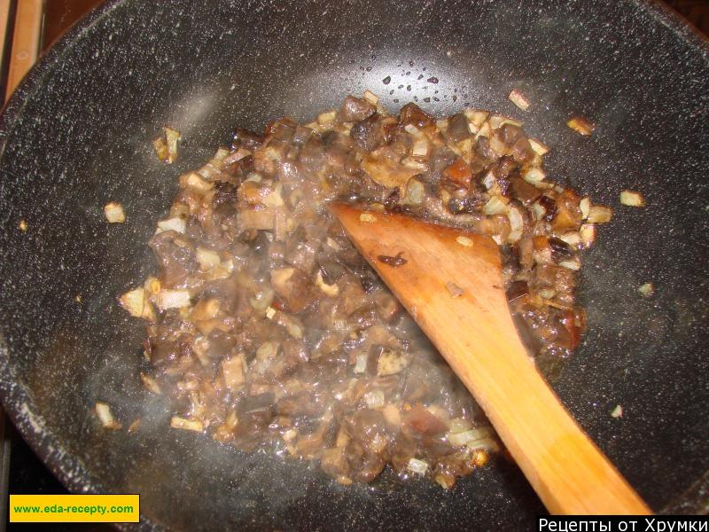 Шаг 3 приготовления Ризотто с замороженными грибами и пармезаном