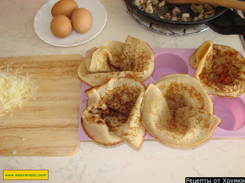 Шаг 3 приготовления Корзинки из блинов с начинкой из морепродуктов