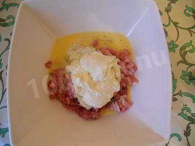 Шаг 5 приготовления Албанская свинина с майонезом и яйцами