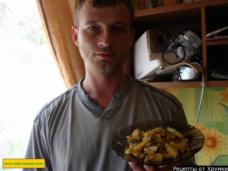 Шаг 7 приготовления Жареная в масле картошка с луком и грибами