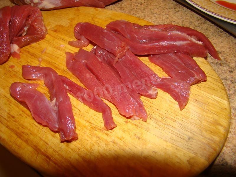 Шаг 2 приготовления Мясо по-китайски в кисло-сладком соусе, обжаренное в кляре